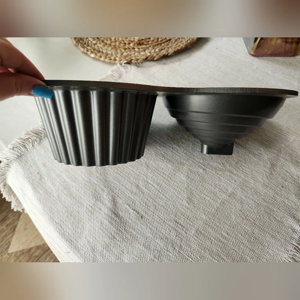 Wilton Large 3D Cupcake Pan